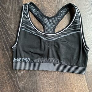 Nike Pro Sports Bra